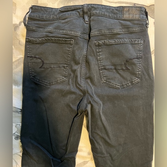 American Eagle Hi-Rise Jegging - Size 8 - Picture 3 of 6